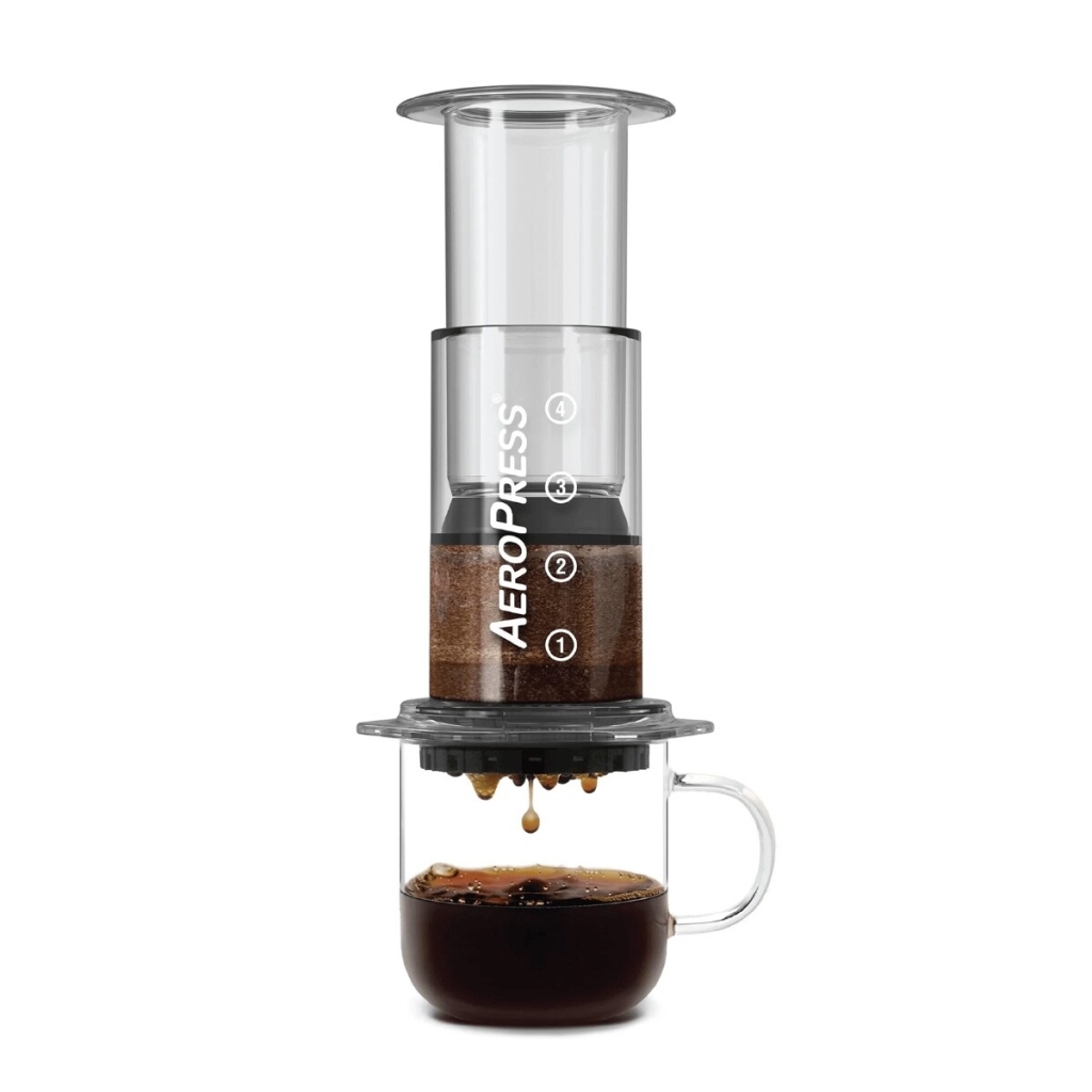 Una caffettiera del marchio AeroPress