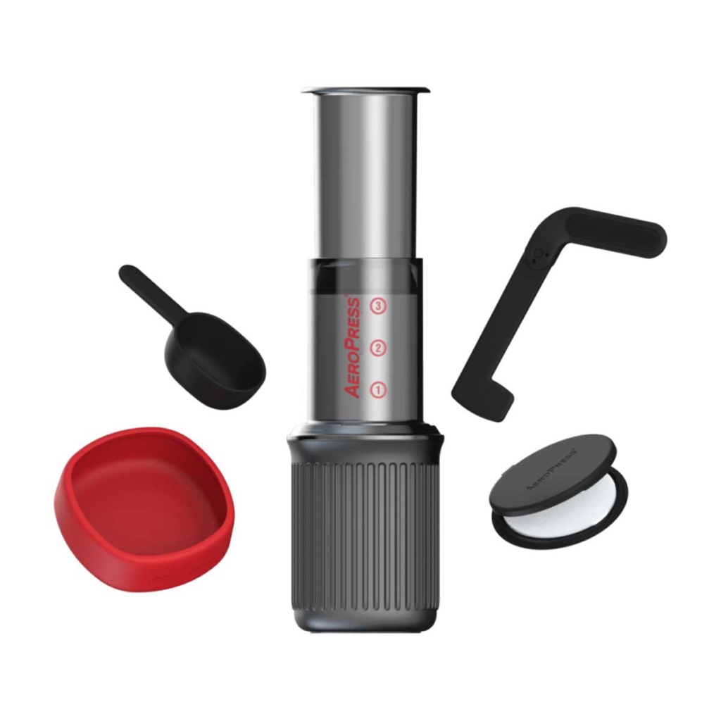 Inhoud en benodigdheden dell’AeroPress Go da viaggio per l’uso in movimento