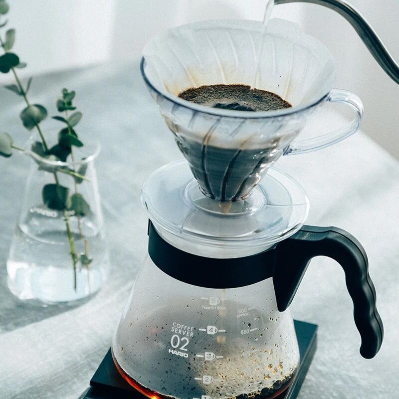 Hario V60 - Dripper, caraffa, filtri e misurino - Set completo